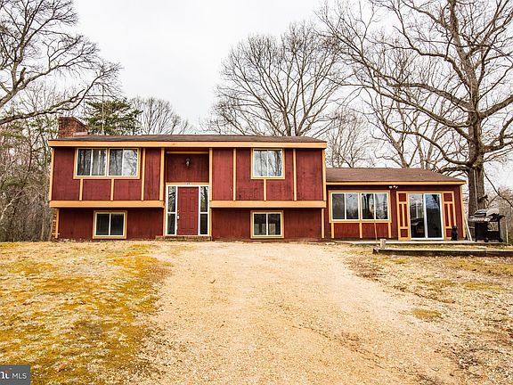 2nd image of 59 Hoe Cake Ln