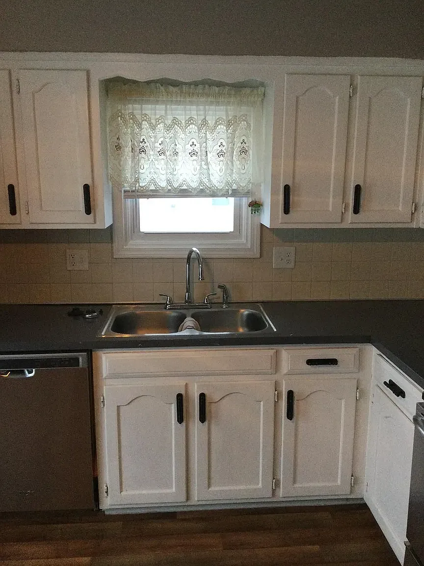 3 bed, 2.5 bath, 1672 sqft, $1,700 — Photo 2