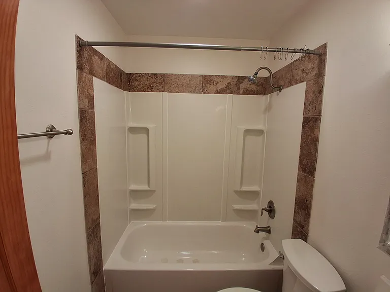 435 Mount Ave — Photo 10