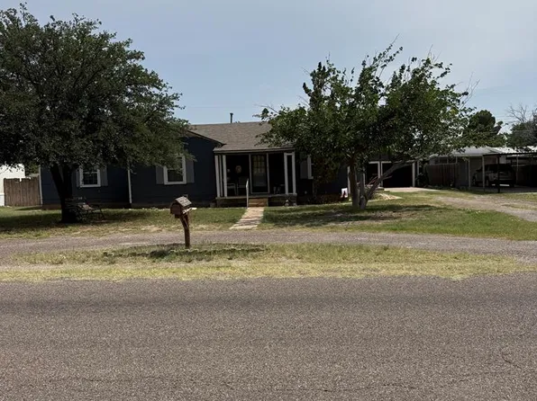 606 E 22nd St, Crane, TX 79731