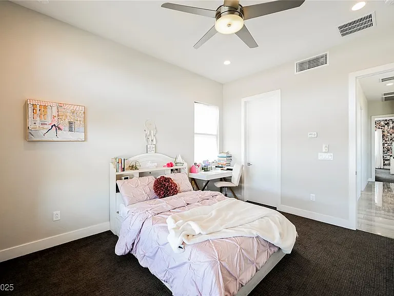 19 Garden Rain Dr — Photo 30
