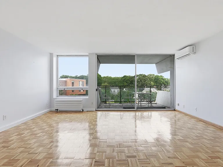 60 Babcock St — Photo 5