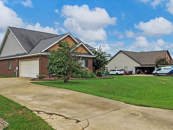 5th image of 34 Village Way Ct