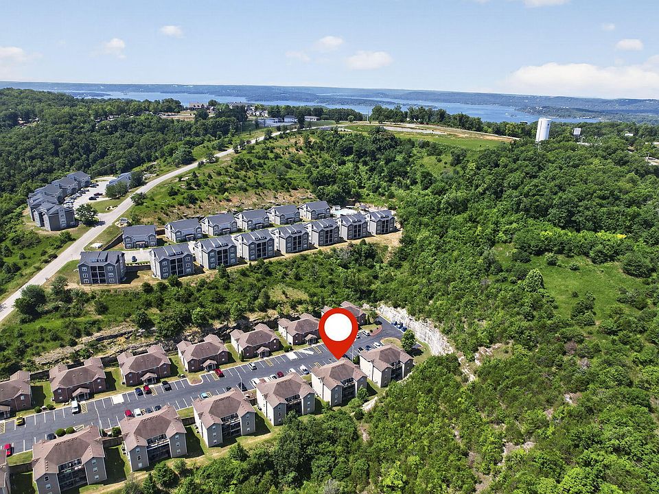 1st image of 2962 Vineyards Parkway ##1