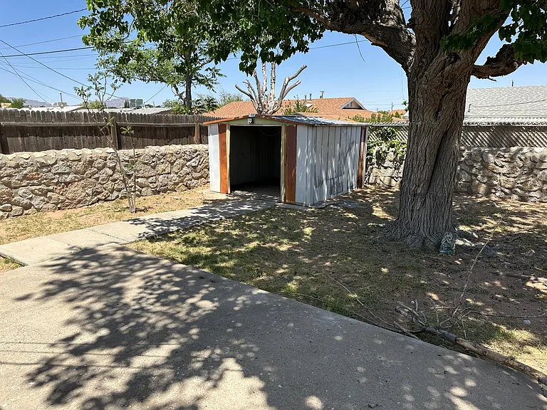 10133 Cork Dr — Photo 17