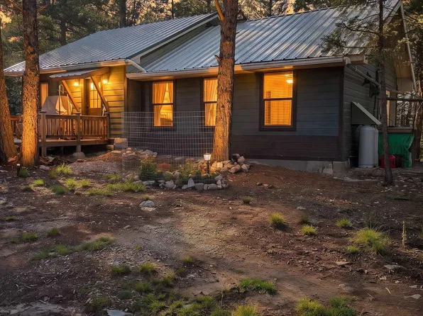 99 Lee Cir, Cloudcroft, NM 88317