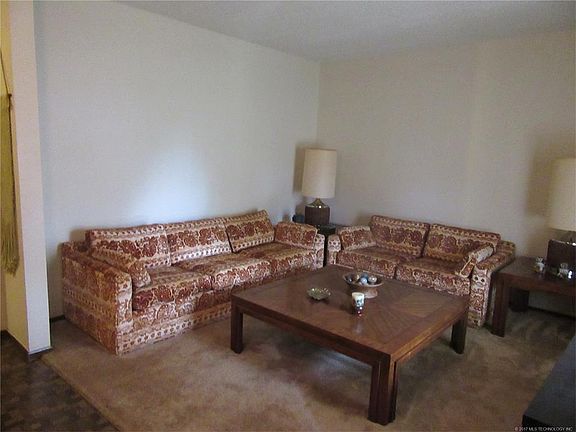 3rd image of 1929 Green Meadows Dr