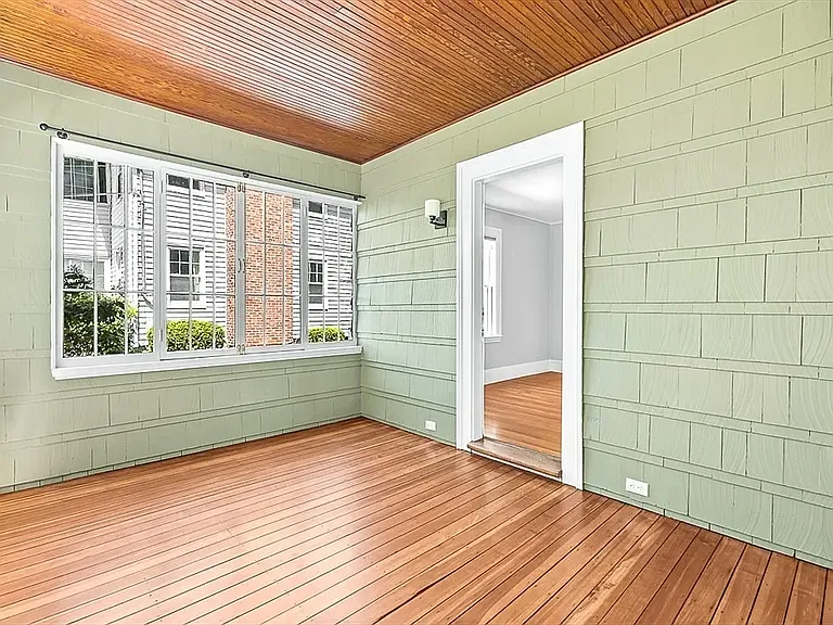 303 Washington St #1 — Photo 11