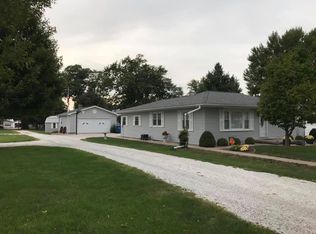 310 N Vermont St, Camp Point, IL 62320