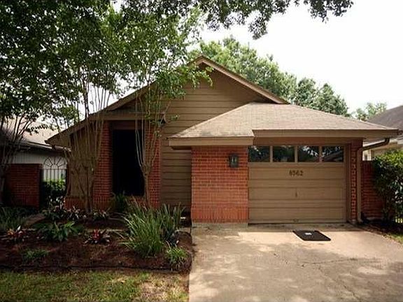 2nd image of 8562 Laurel Trails Dr