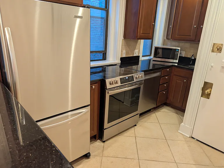 382 Commonwealth Ave #52 — Photo 4