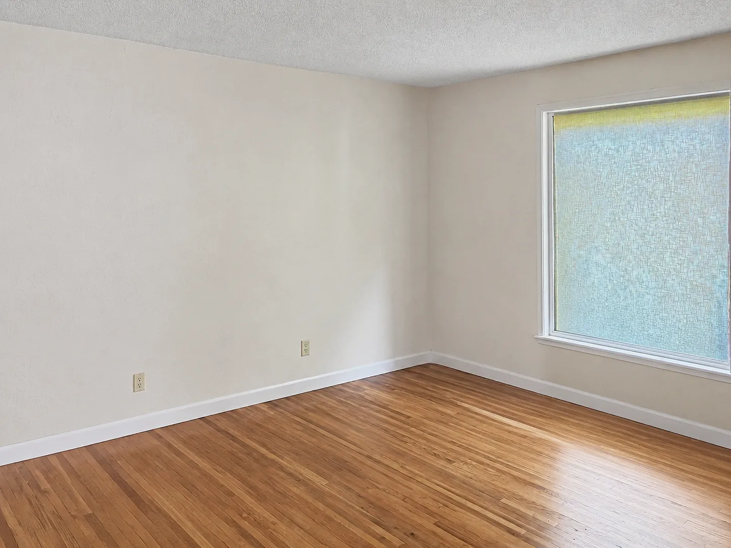 3br Updated Home! — Photo 4