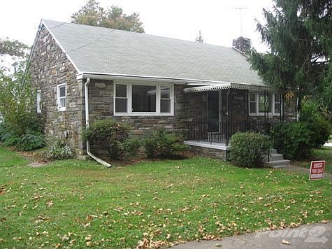 9 Lindbergh Exterior
