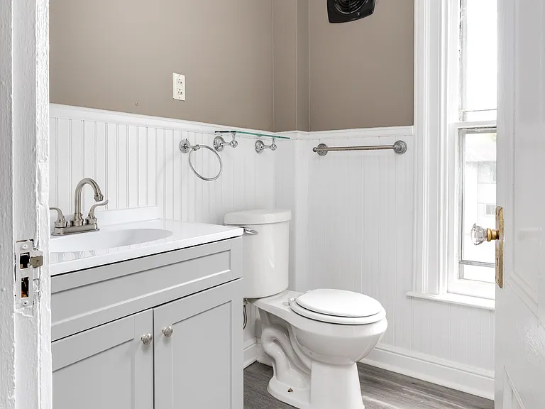 355 W Clinton St #1 — Photo 3