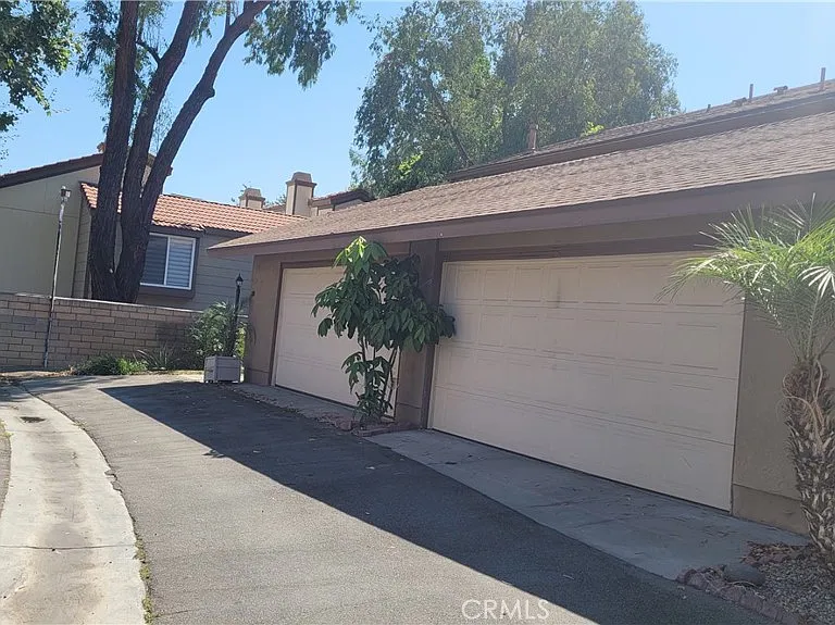 1112 S Cypress Ave #28 — Photo 3