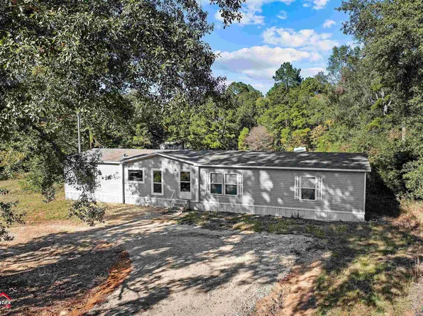 8876 County Road 136 N, Overton, TX 75684