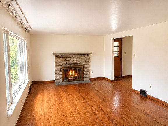 2nd image of 500 Sylvan Dr