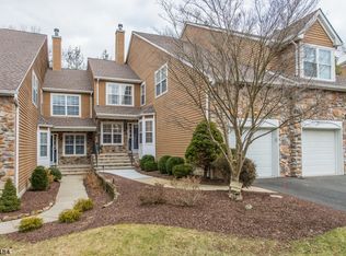 42 Hunter Rd S, North Haledon, NJ 07508