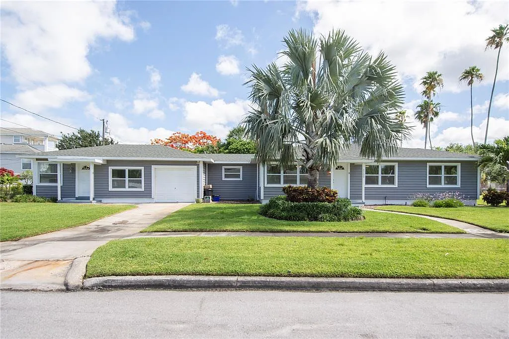 3 bed, 2.0 bath, 1037 sqft, $3,200 — Photo 1