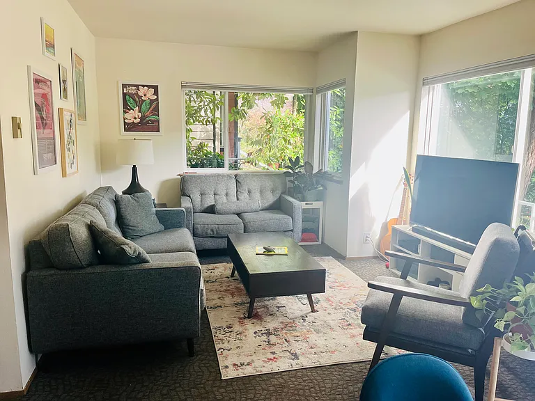 4721 19th Ave NE #101-304 — Photo 5