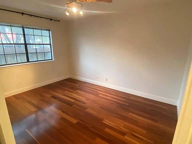 2906 West Ave #4 — Photo 5