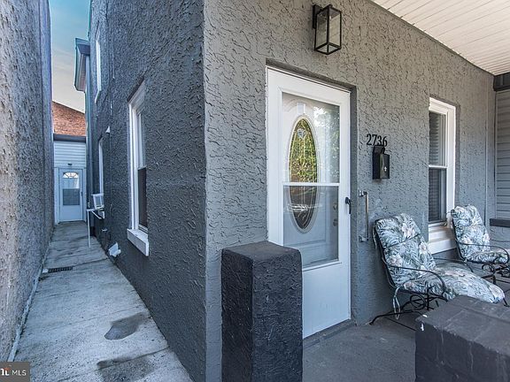 3rd image of 2736 Ash St