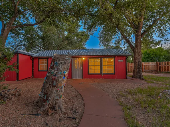 2708 Campbell Rd NW, Albuquerque, NM 87104