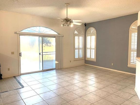 5th image of 2039 Saint Martins Dr E