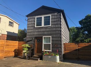 5614 NE Simpson St #B, Portland, OR 97218