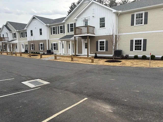 312 Old Waterbury Rd #103 — Photo 3