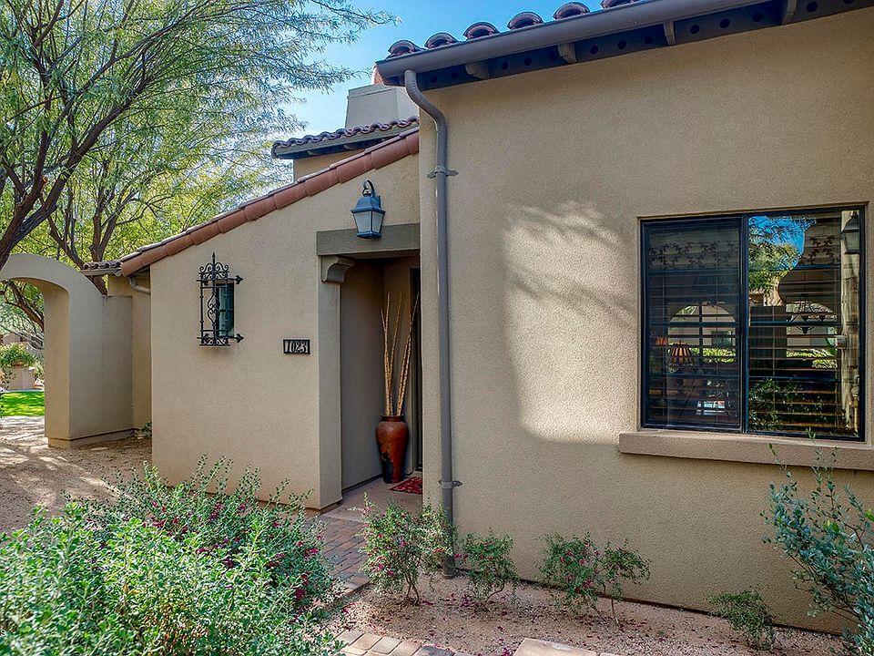 MLS - Front of House