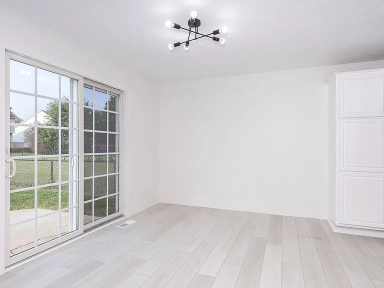 2805 Gill St — Photo 10