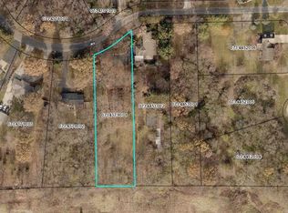 9 Linder Ln NE, Iowa City, IA 52240