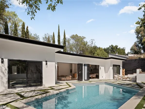 3219 Laurel Canyon Blvd, Studio City, CA 91604
