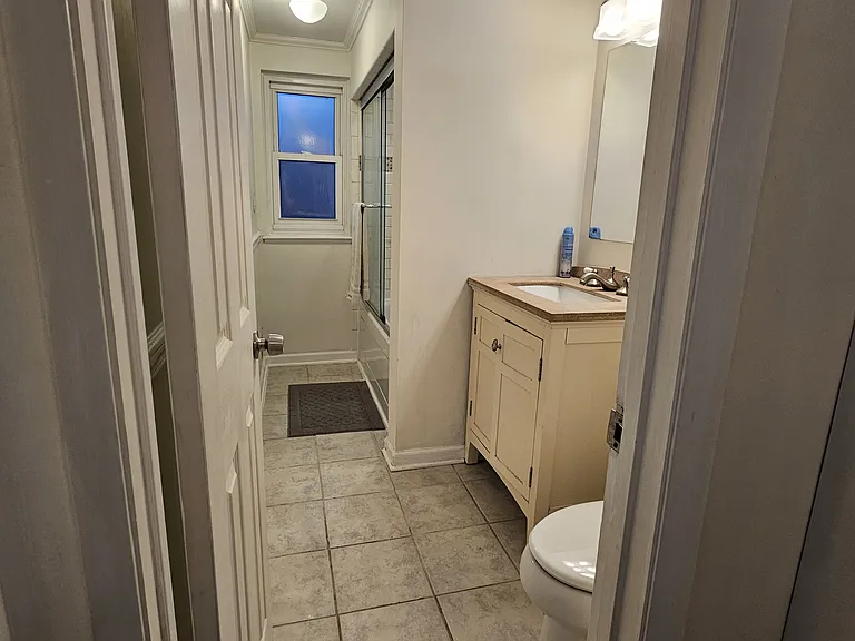 Regina Dr — Photo 18