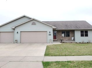 416 Tori St, Omro, WI 54963