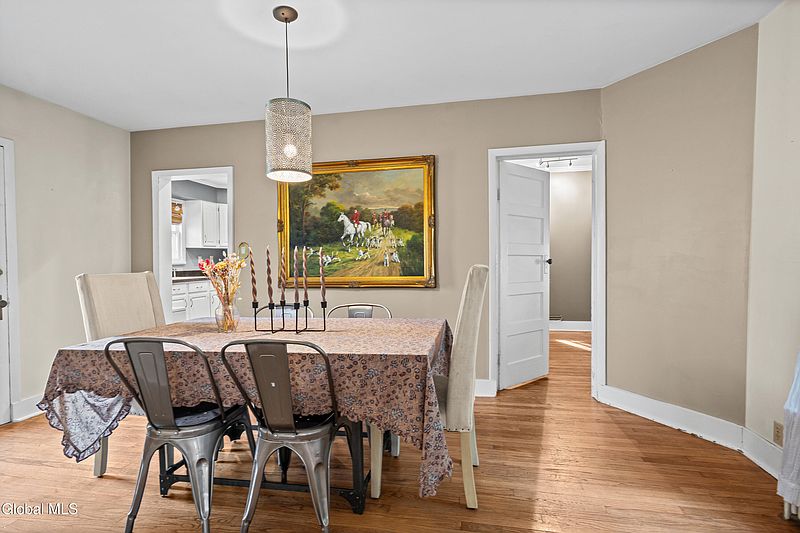 5th image of 58 Hudson Avenue