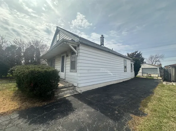 7712 New Castle Ave, Burbank, IL 60459