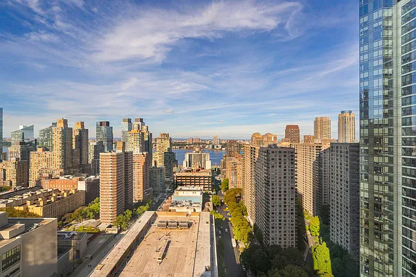 Sold by Compass | media 10