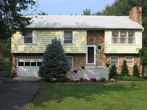1st image of 119 Pewter Ln