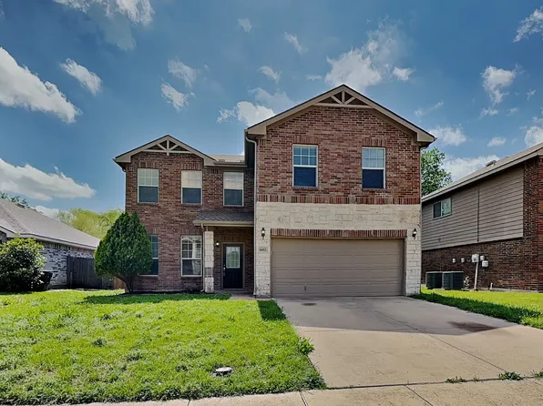 8453 Shallow Creek Dr, Fort Worth, TX 76179
