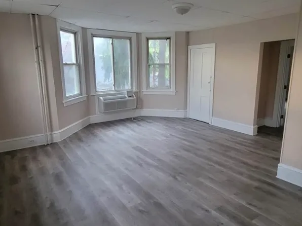 423 Atlantic Ave, Egg Harbor City, NJ 08215