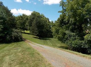 21233 Augusta Dr, Sterling, VA 20164