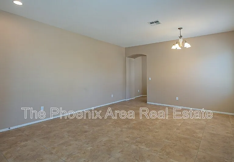 44299 W Oster Dr — Photo 13