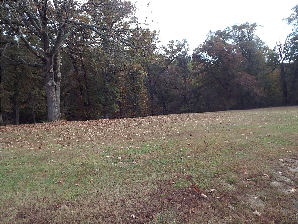 1st image of 211 Redbud Ln NE