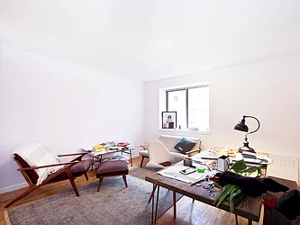 Rented by R New York