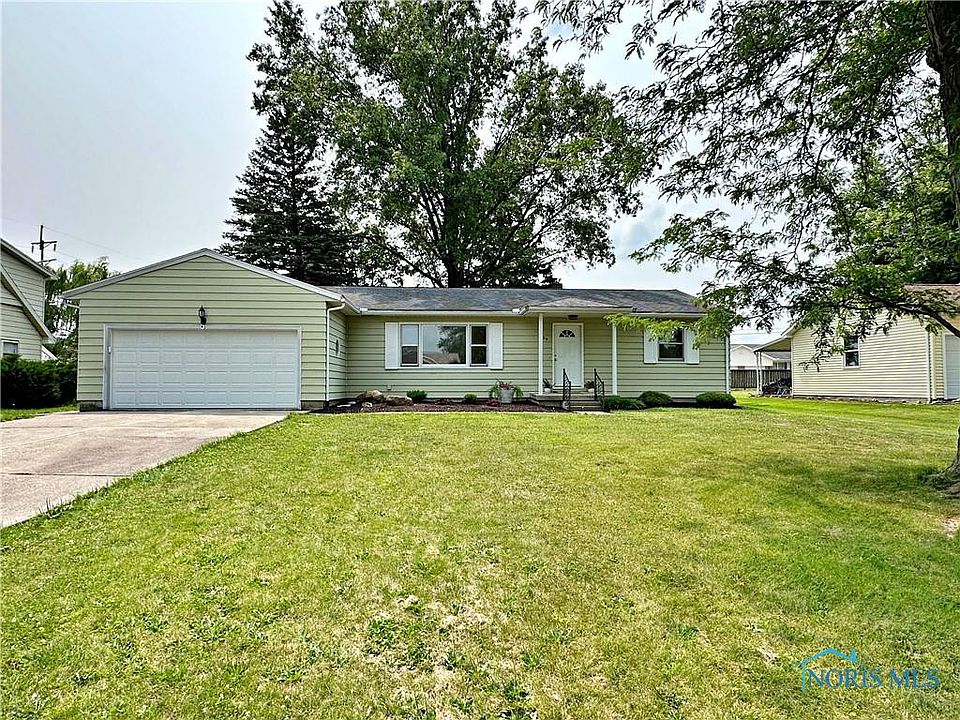 1st image of 35 Beechwood Dr