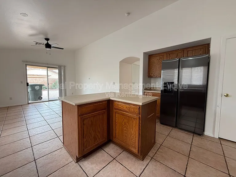 11915 W Rosewood Dr — Photo 8
