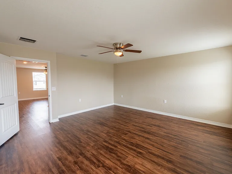 5526 Castle Brook Dr — Photo 16
