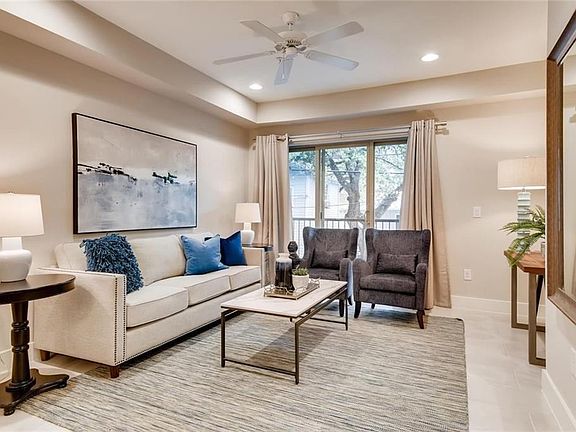 5th image of 908 Nueces St Unit 13